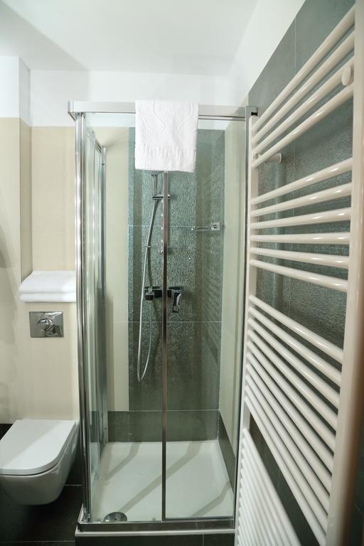 La Monitori Hotel Sinaia Phòng bức ảnh